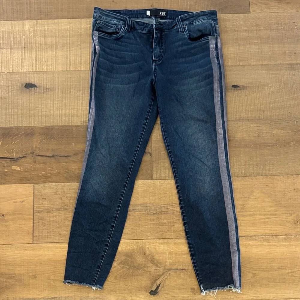 Kut from the Kloth Women's Dark Blue Jeans with Gray Stripe - Picture 1 of 4